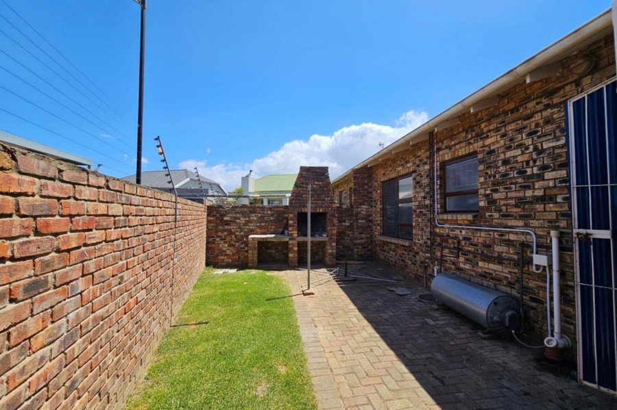 2 Bedroom Property for Sale in C Place Eastern Cape